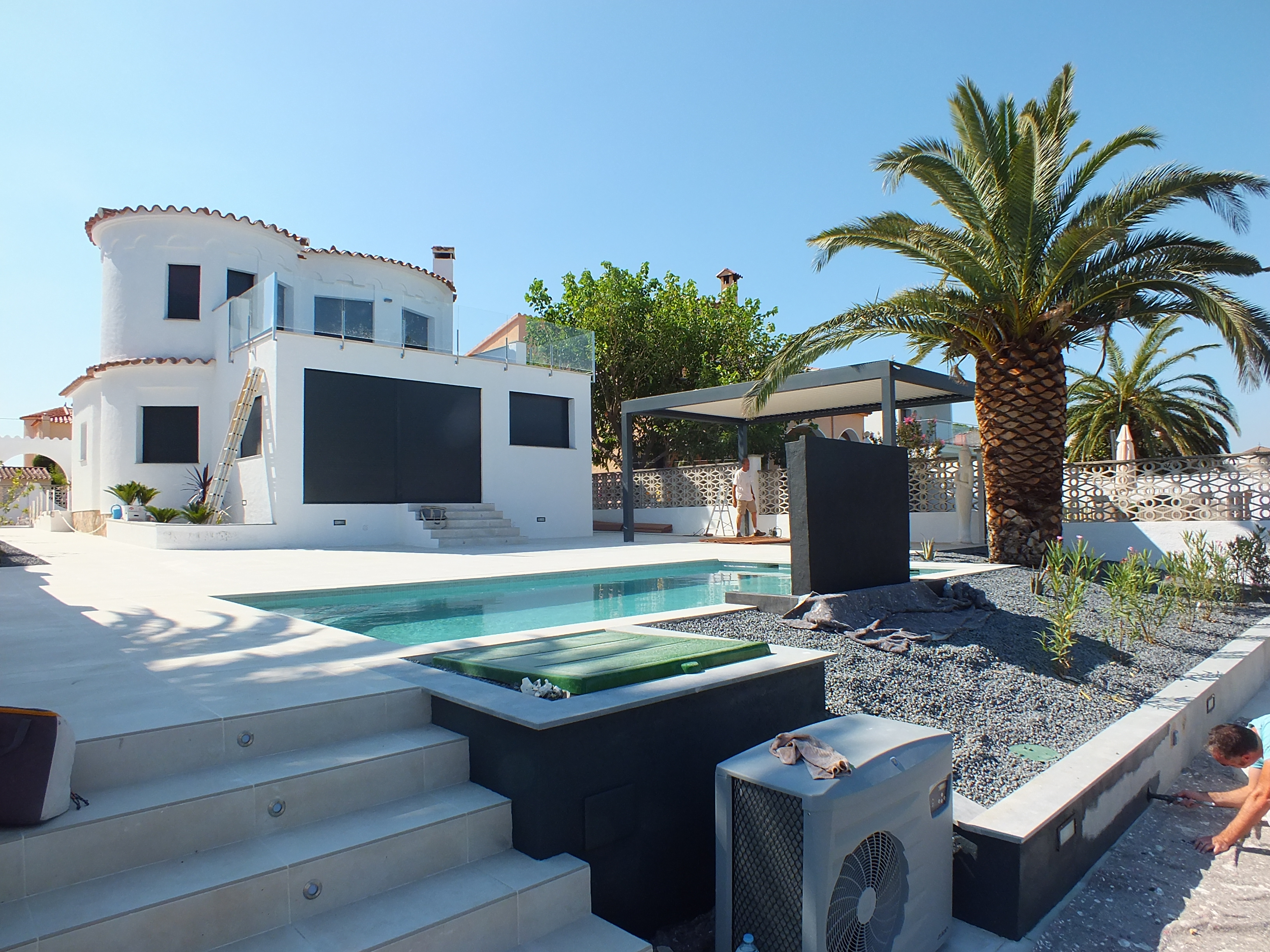 House reform with pool in Empuriabrava
